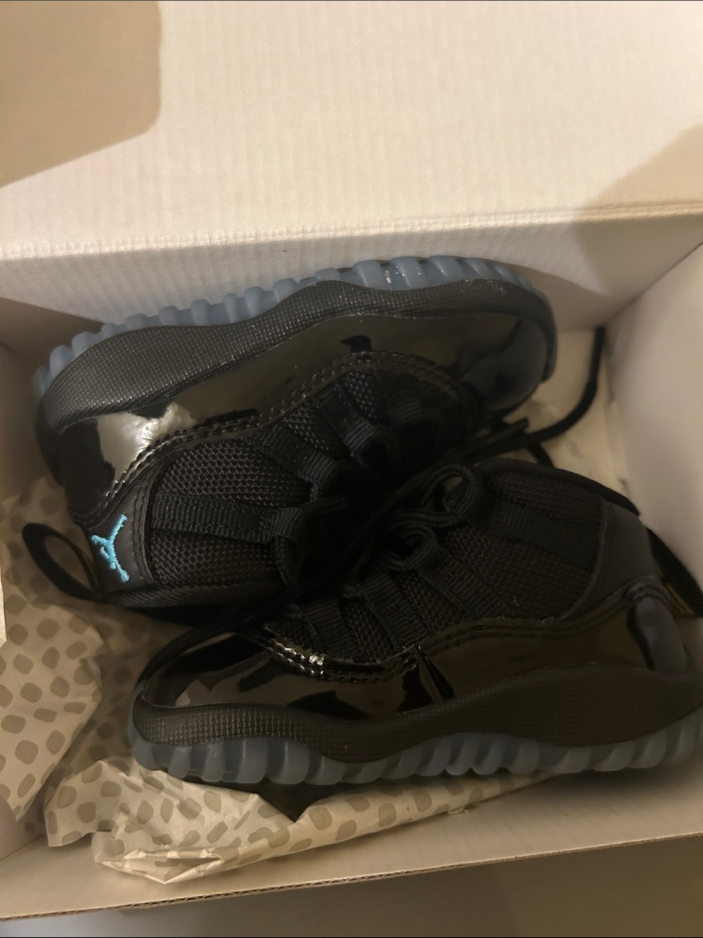 Jordan Kids Black Patent Leather Sneakers with Blue Jumpman